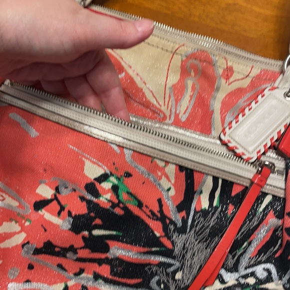 Authentic Coach handbag - Picture 4 of 8